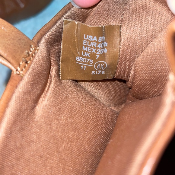 Almost NEW American Eagle booties, Brown, size 8.5, VERY COMFY, heel ht:2 inches - Picture 9 of 11